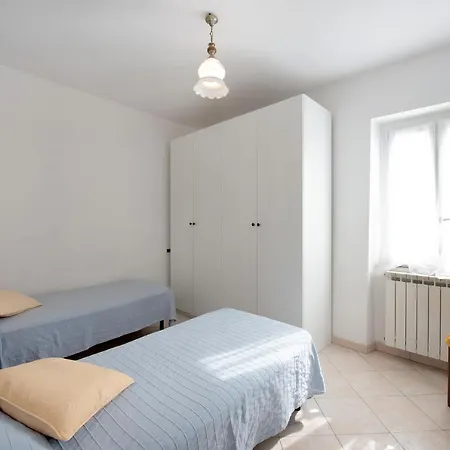 Trilocale San Nazario アパート *