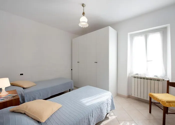Trilocale San Nazario Lägenhet *